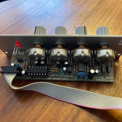 Doepfer A-118 Noise and Random Voltage Generator image 2