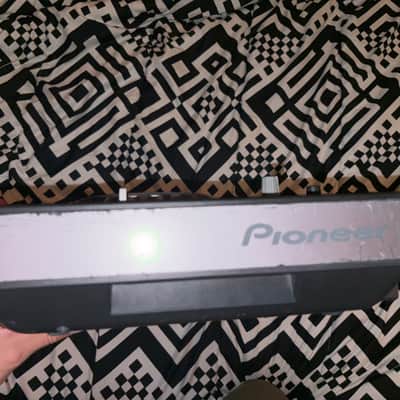 Pioneer XDJ-R1 DJ Controller with rekordbox 2010s - Black image 7