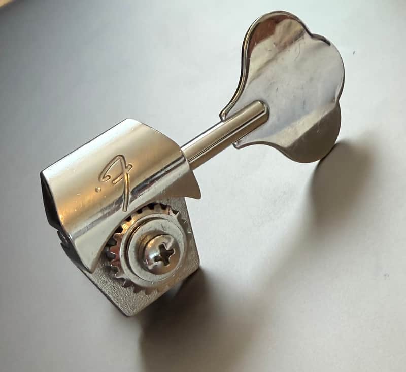 Fender American standard Jazz bass & Longhorn tuning peg 1989-1995 - Chrome image 1