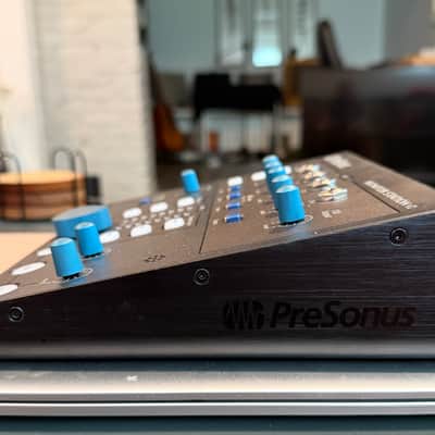 PreSonus Monitor Station V2 Desktop Monitor Controller 2014 - Present - Black image 4