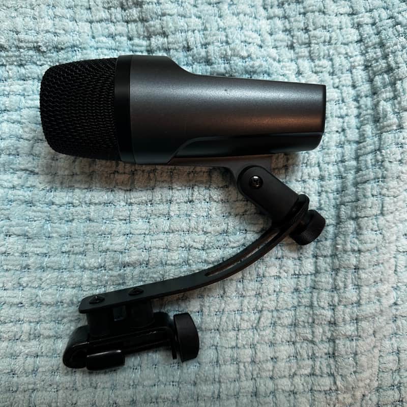 Sennheiser e602 II Dynamic 2005 - Present - Black image 1