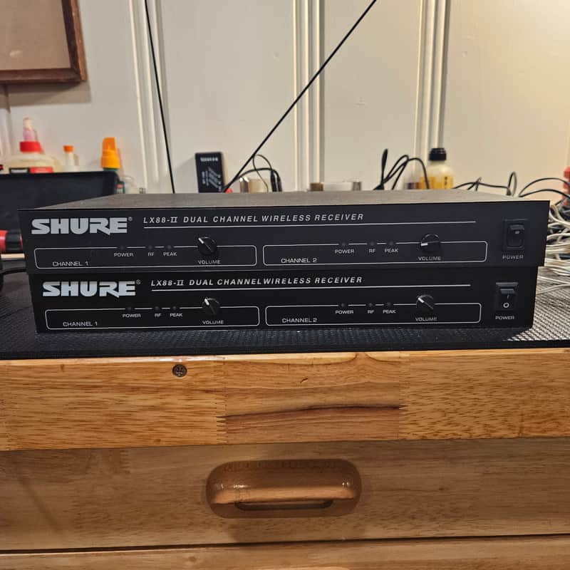 Shure LX88 II Wireless Mic Receivers Late 80s - Black image 1
