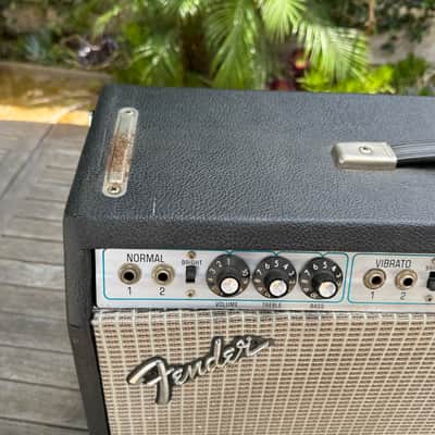1977 Fender Vibrolux Reverb 2-Channel 35-Watt 2x10" Guitar Combo Amp Silverface image 2