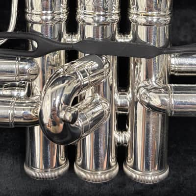 Bach Stradivarius Trumpet Model 37G, Silver Finish, Gold Brass Bell image 3