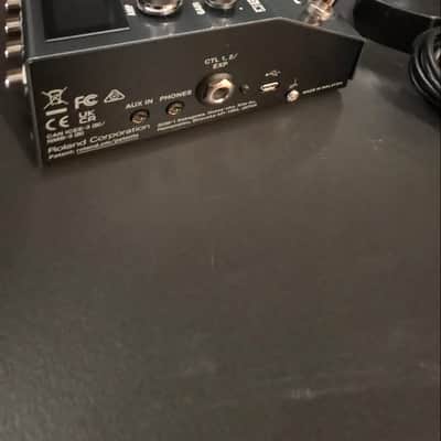 Boss IR-200 Amp and IR Cabinet 2021 - Present - Silver image 2