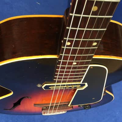 Immagine Gibson L-50 1937 Sunburst converted to a Charlie Christian Model with a period pickup - 3