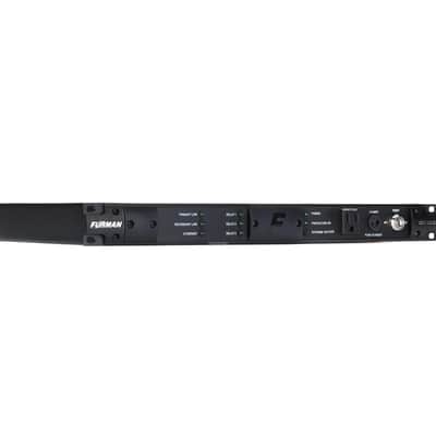 Furman CN-1800s Contractor Series 15A image 3