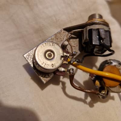 Gibson  BJB Pickup 1976 - Gold with original wiring harness image 4
