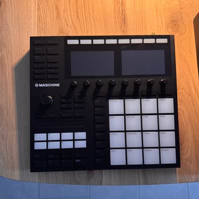Native Instruments Maschine MKIII 2010s - Black image 4