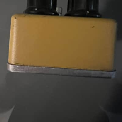 MXR MX-104 Block Distortion + Early 80's - Yellow image 5