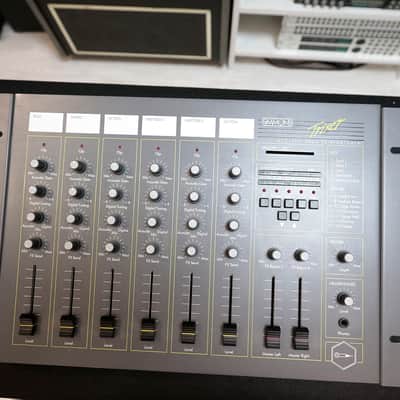 Simmons Trixer MIDI drum sound module & mixer with rack ears image 4
