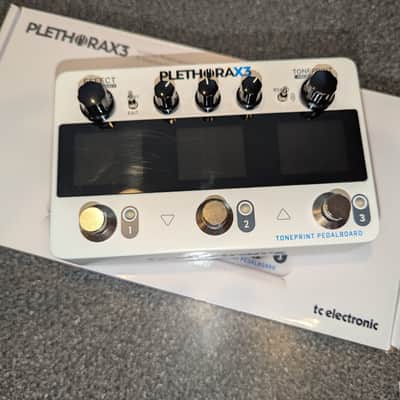 TC Electronic Plethora X3 TonePrint Multi-Effects Pedalboard | Reverb
