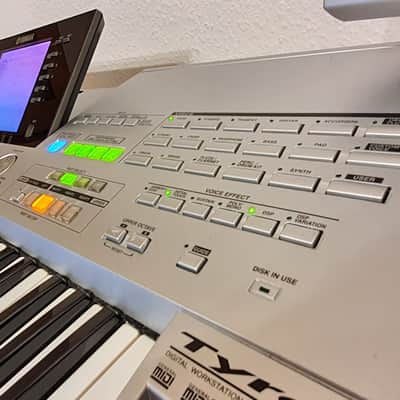 Yamaha Tyros1 ✅USB✅ 61-Key Arranger Workstation Keyboard✅ RARE from 2000s✅ Synthesizer / Keyboard ✅ Cleaned & Full Checked image 10