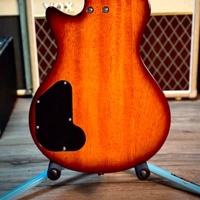 Hagstrom Ultra Swede-ESN Electric Guitar - Sunburst image 4