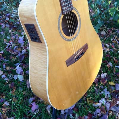 Hard to Find Seagull Artist Flame Maple 2001 Natural with SKB Case image 3
