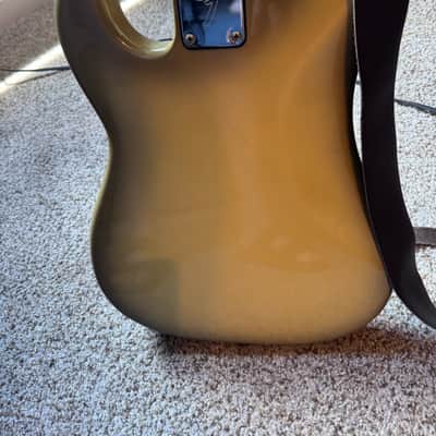 Fender Precision Bass with Rosewood Fretboard 1970 - 1983 Antigua image 6