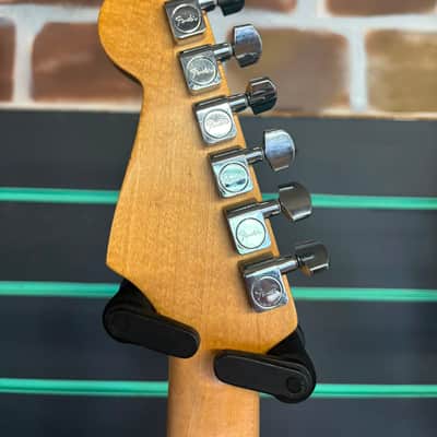 Fender Standard Stratocaster 2001 Electric Guitar image 12