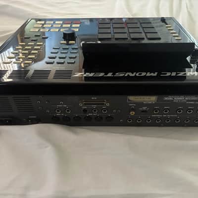 Akai MPC 3000 1993 - Forat Custom image 3