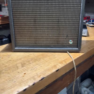 Kay 804 vibrato amp Mid 60’s image 9