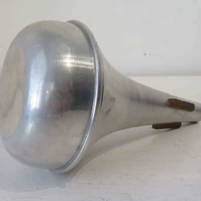 Denis Wick Straight Aluminium Trombone Mute - 10" x 6" image 2