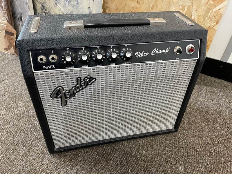 Fender 1981 Black Panel Vibro Champ 6-Watt 1x8" Guitar Combo image 1