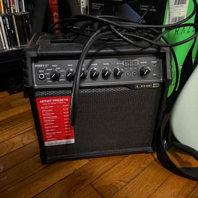 Squier Bullet Mustang HH Surf Green & Line 6 Spider V 20 MkII image 4