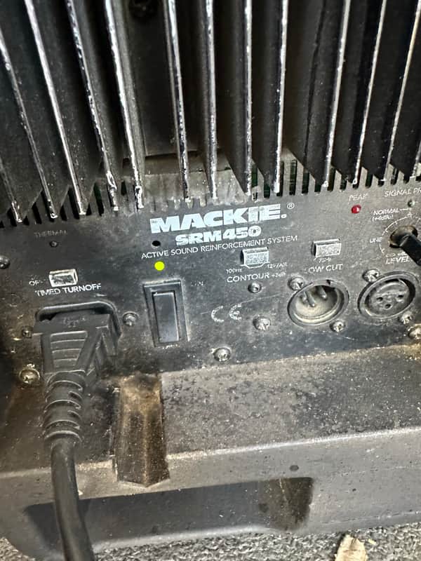Mackie SRM450 1000-Watt 2-Way Portable Powered Loudspeaker 2002 - Present - Black image 1