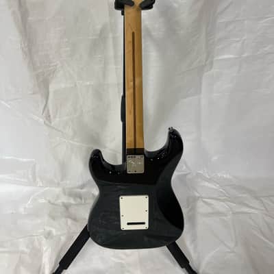 Fender American Standard Stratocaster with Maple Fretboard 2013 - Black image 2