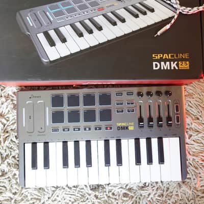Donner USB MIDI Keyboard Controller with Touch Bar image 3