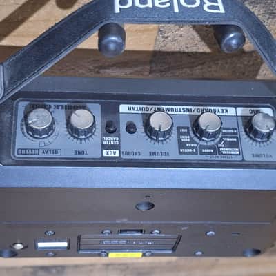 Roland Mobile Cube 2-Channel 5-Watt 2x4" Guitar Combo 2008 - Present - Black image 5
