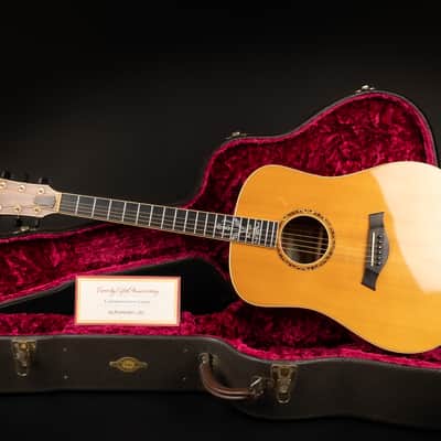 2000 Taylor XXV-DR 25th Anniversary - Natural | USA Limited Edition #350 / 500 Dreadnought Acoustic Guitar Quilted Sapele 18k Gold Inlays | CoA OHSC image 2