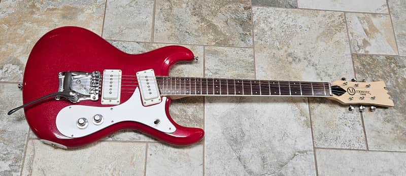 Mosrite V88 1988 autographed by Semie Moseley image 1