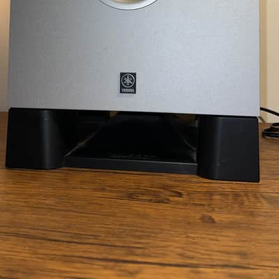 Yamaha YST-SW011 compact powered subwoofer image 2