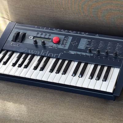 Waldorf Micro Q 37-Key Synthesizer 1999 - 2011 - Blue