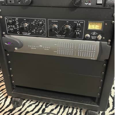 Furman PL-8 C Power Conditioner - Black image 2