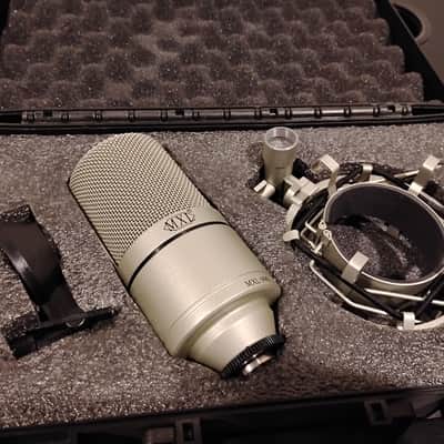 MXL 990 Condenser Microphone image 1