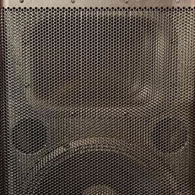 Yamaha DSR115 15" 2 way Powered Loudspeakers image 4