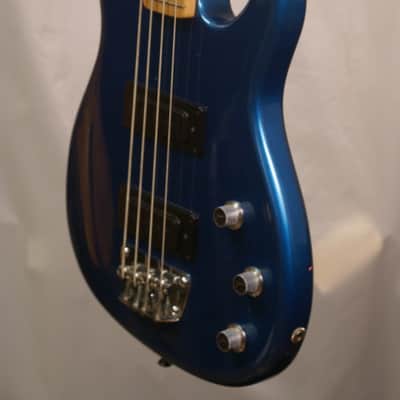 Peavey Foundation 1980's Blue electric bass guitar MADE IN USA with a hardshell case Near Mint image 4
