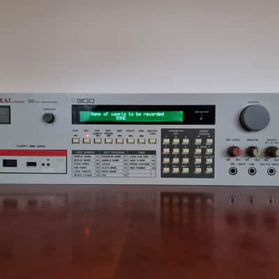 UPGRADED Akai S900 MIDI Digital Sampler 1986 - White