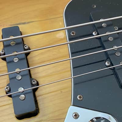 1977 78 Fender Jazz Bass w/OHSC, strap, owner's manual, warranty card image 9