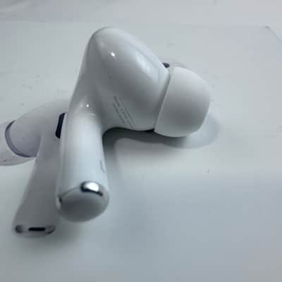 Apple AirPods Pro (2nd Gen) with MagSafe Charging Case (USB-C) Wireless Earbuds image 4