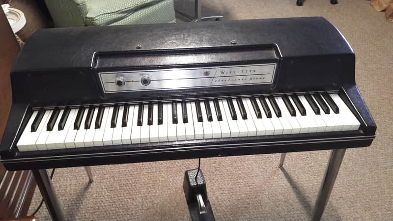 Wurlitzer 200A 64-Key Electric Piano 1974 - 1983 - Black image 1