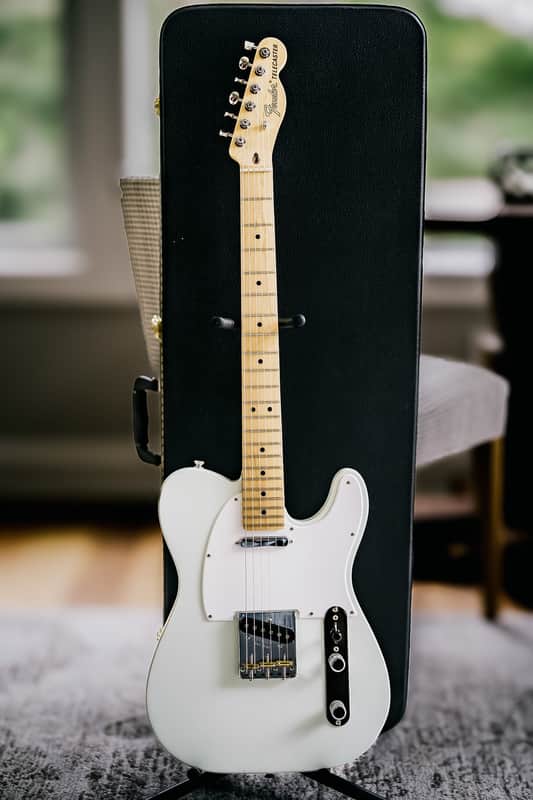 FENDER USA AMERICAN PERFORMER TELECASTER | MAPLE NECK/FRETBOARD 2018 - Present - Satin Sonic Blue