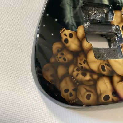 2002 Made in Japan Jackson DK2 Pile O' Skulls Graphic Guitar Body Floyd Ready image 4