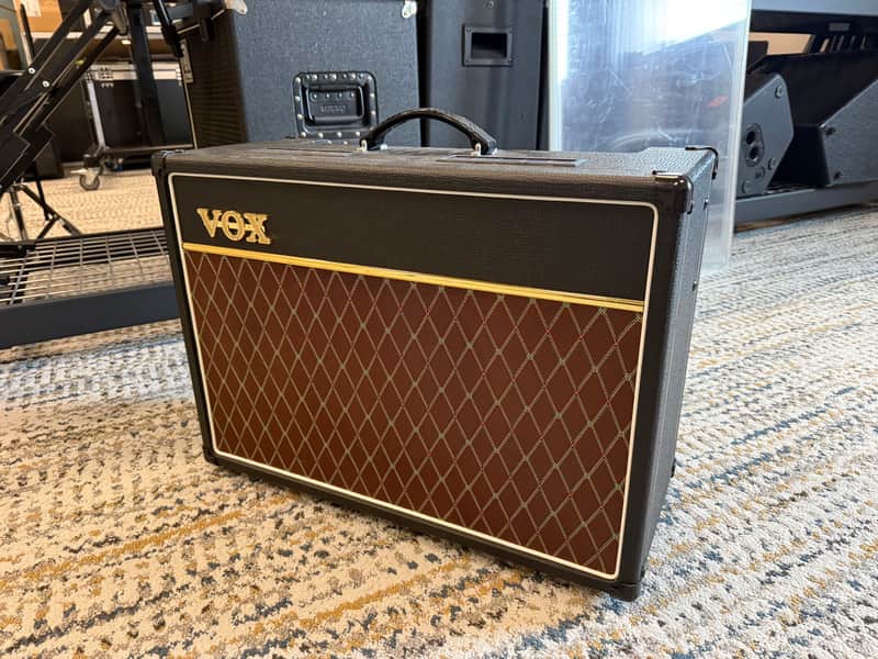 Vox AC15C1 Custom 2-Channel 15-Watt 1x12" Guitar Combo 2010 - Present - Black image 1