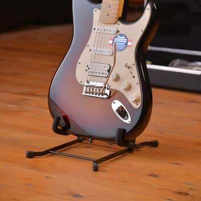 Fender American Standard Stratocaster HSS with Maple Fretboard 2010 - 3-Colour Sunburst image 3