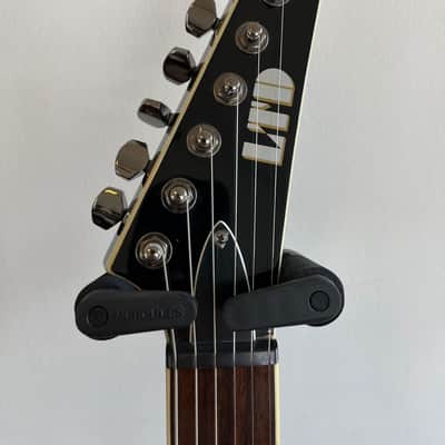 ESP LTD V300 2011 EMG 81/60 with ESP Hard Case image 8