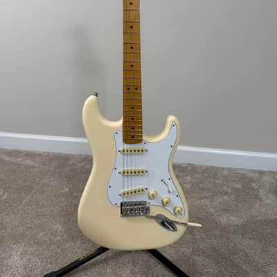 Fender Jimi Hendrix Artist Series Signature Stratocaster 2015 - Present - Olympic White image 1