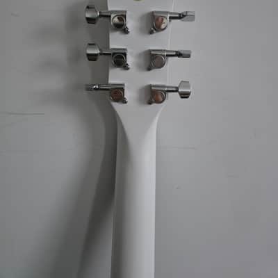 Enya Nova Go Sonic White Carbon Fibre Travel Guitar w/ Built-in Speaker + Case image 5