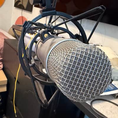 RODE Broadcaster End-Address Large Diaphragm Condenser Microphone 2009 - Present - Nickel image 4
